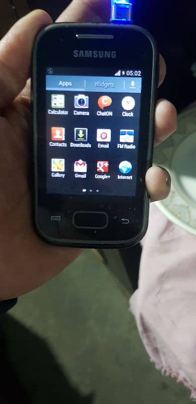 Samsung mini mobile (03079436021 cal me) 1