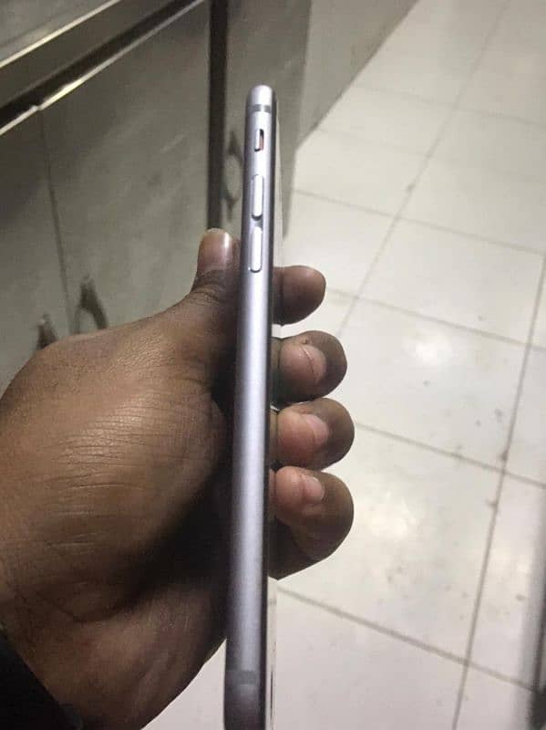 Iphone 6 non PTA 64gb memory phone all okay hai only call 03291660112 4