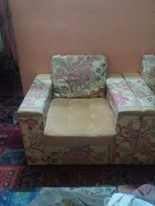 2 seater sofa 0