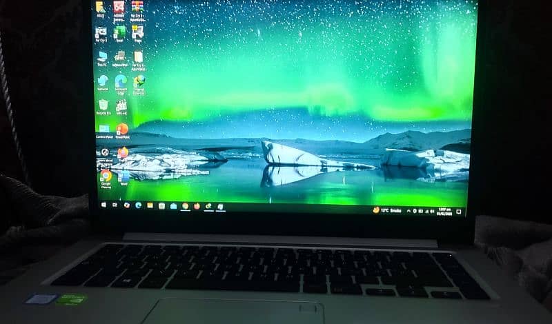 Asus core i5 8th generation 15.5 display 0