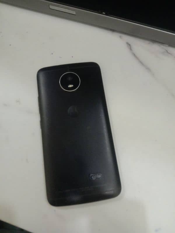 Motorola Moto G5s. . 4/32 1