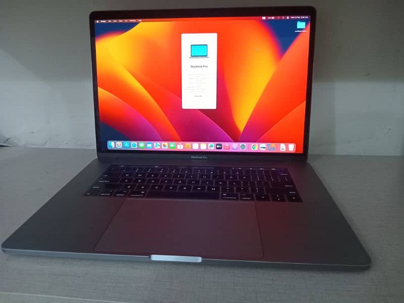 Macbook Pro 2017 15 inch touch bar  i7 16gb ram 256gb storage 0