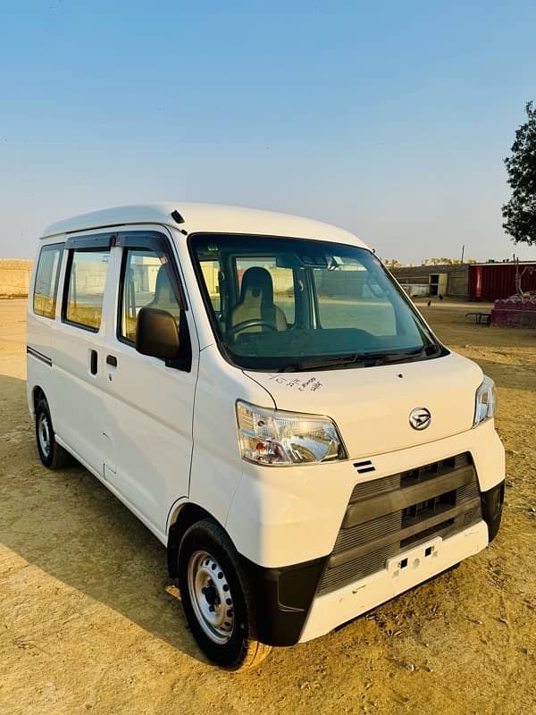 Daihatsu Hijet 2019 1