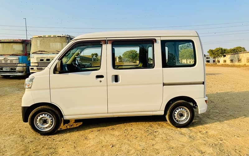 Daihatsu Hijet 2019 3