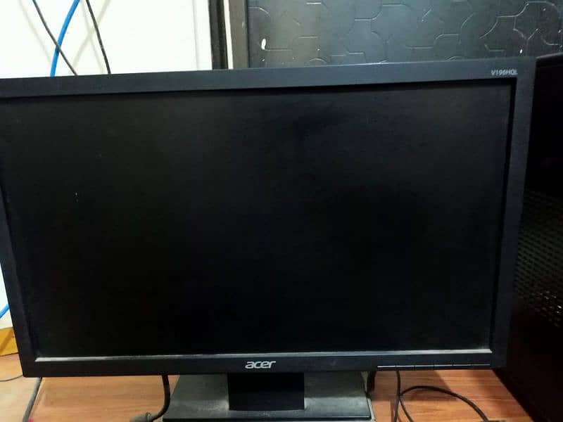 Selling my PC ( complete setup ) 3