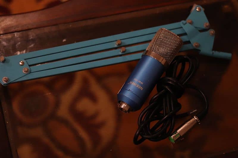 neewer condensor Microphone 1