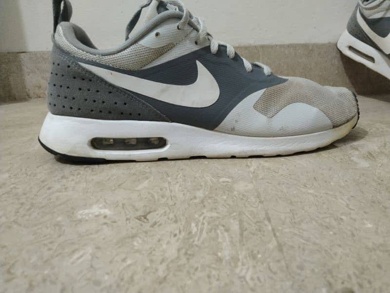 Nike air. White/White-Cool Grey-Wolf Grey 2