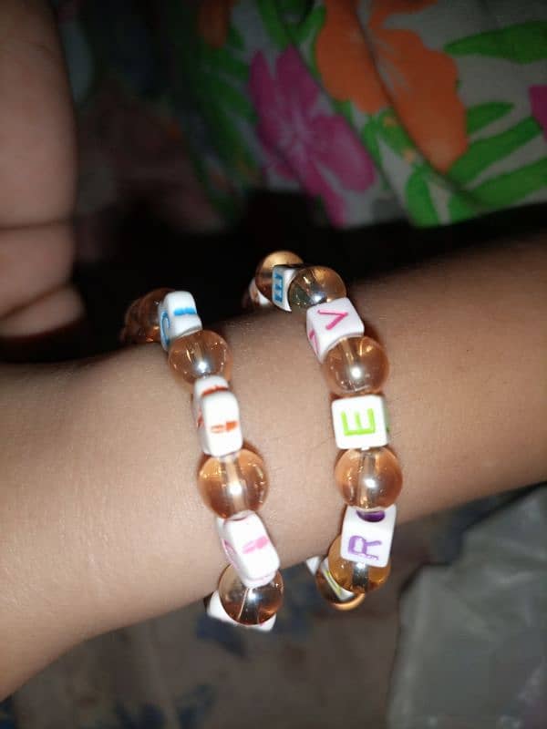 bracelet for girls made with glass Beads 8