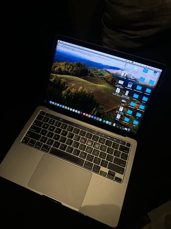 MacBook Pro 2020 M1 | 8GB RAM | 256GB SSD 7