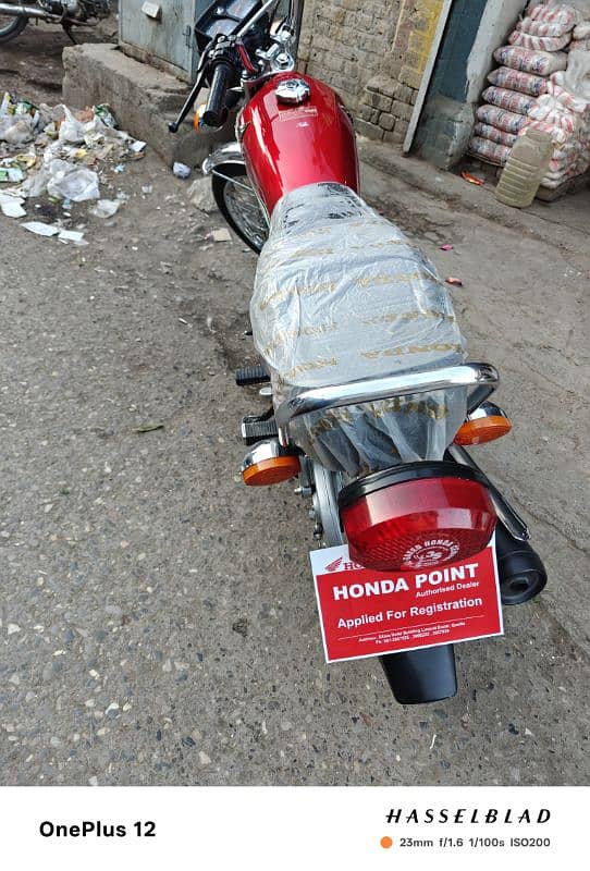 honda 125 self start  2023 4