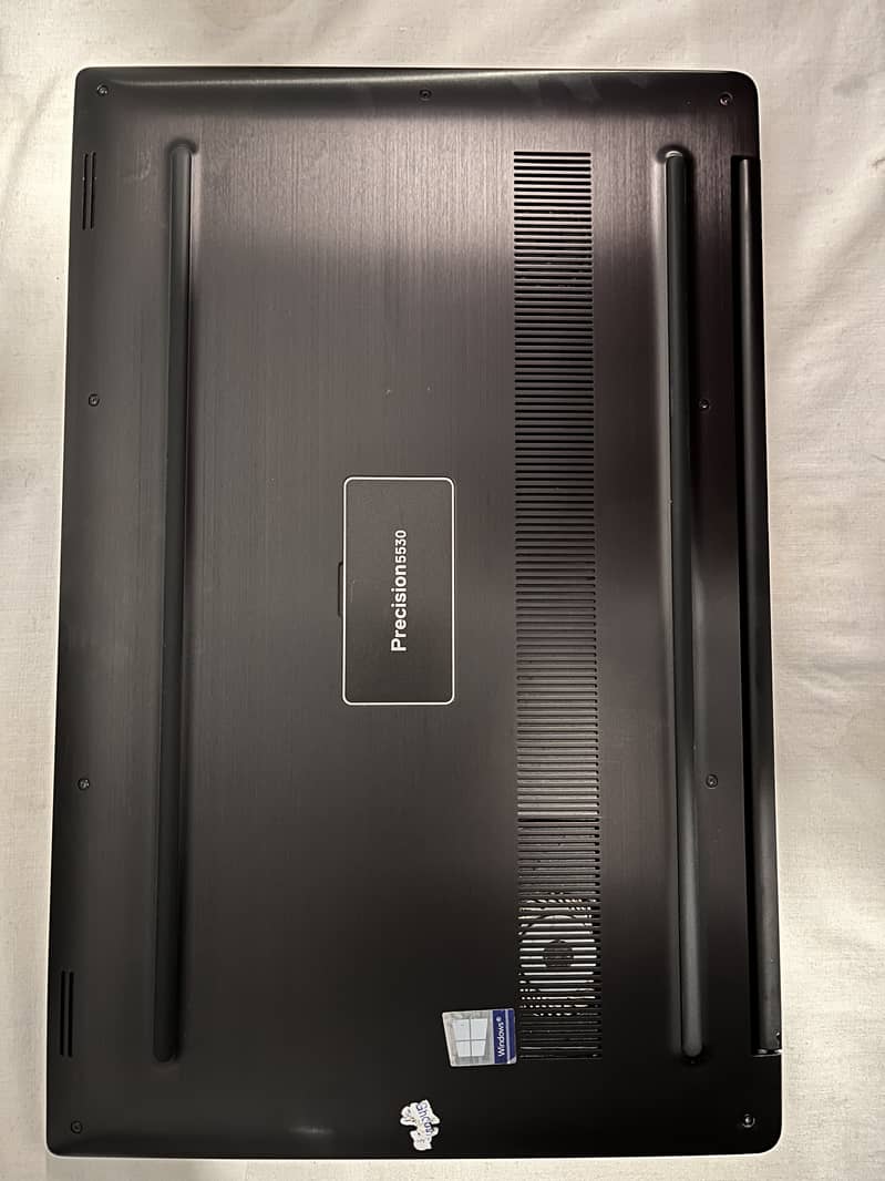 Dell Precision 5530 Workstation Laptop 2