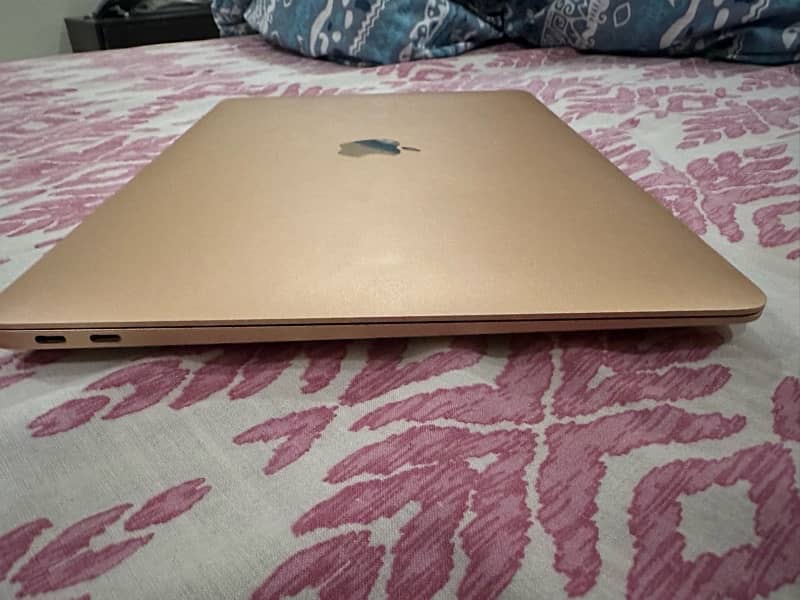 Macbook air Gold 4