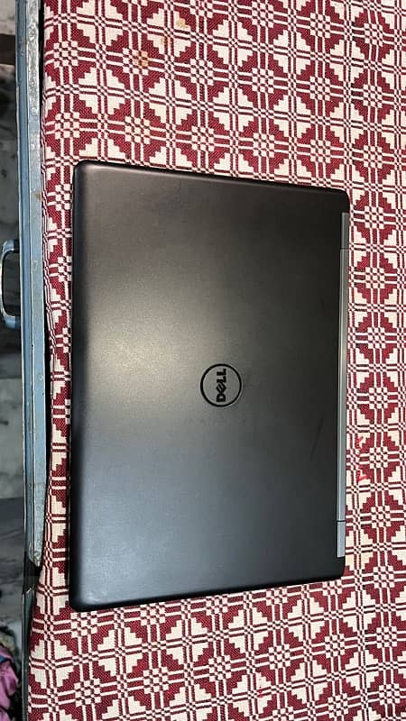 Laptop Dell core i3 5th gen 128Gb SSD 4GB RAM 1