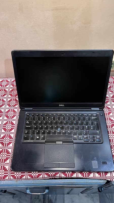 Laptop Dell core i3 5th gen 128Gb SSD 4GB RAM 3