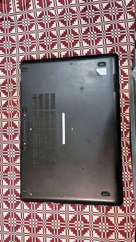 Laptop Dell core i3 5th gen 128Gb SSD 4GB RAM 7