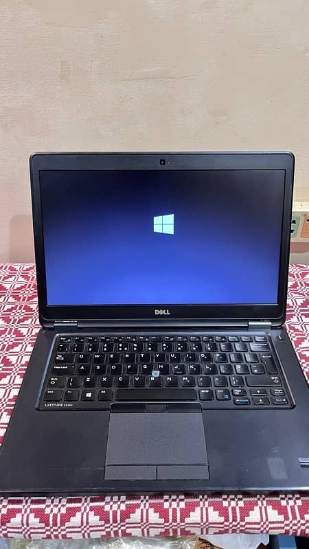 Laptop Dell core i3 5th gen 128Gb SSD 4GB RAM 9