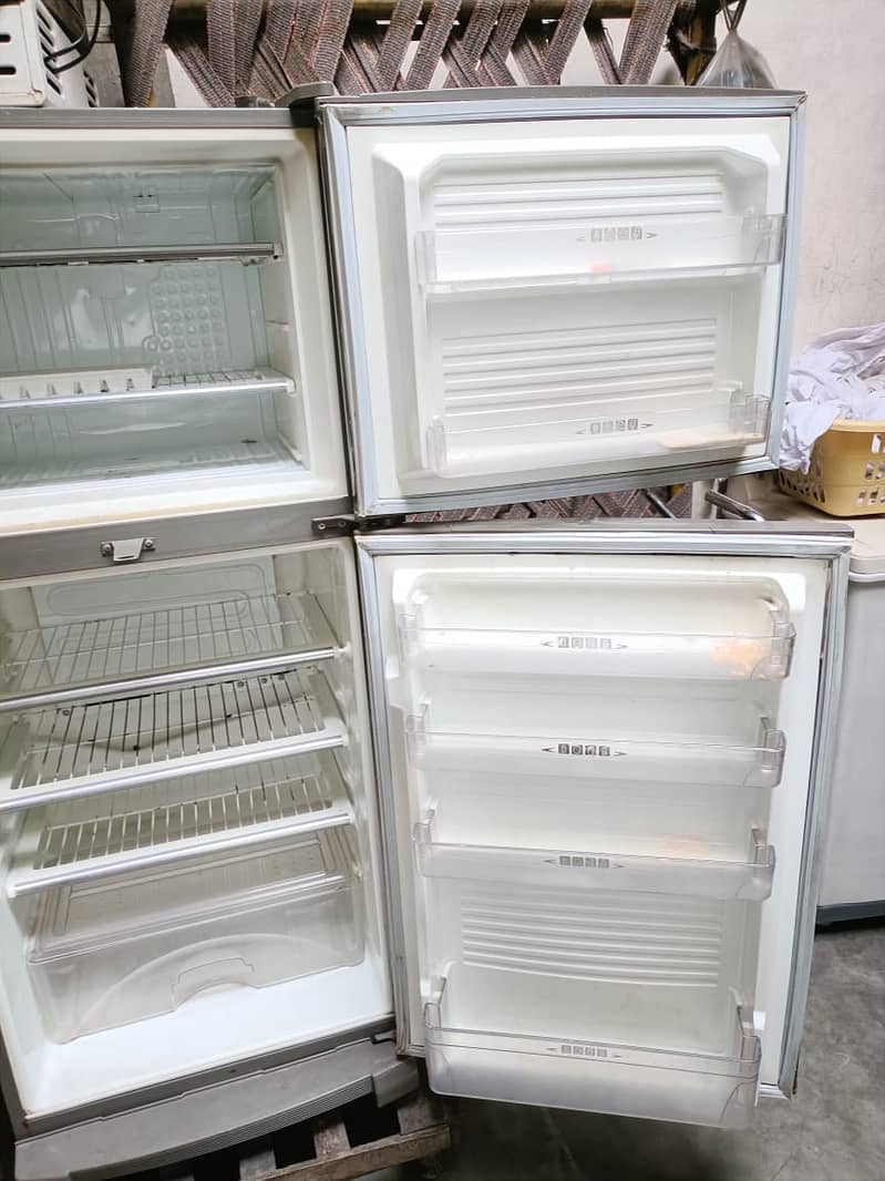 Downlance medium size fridge 2