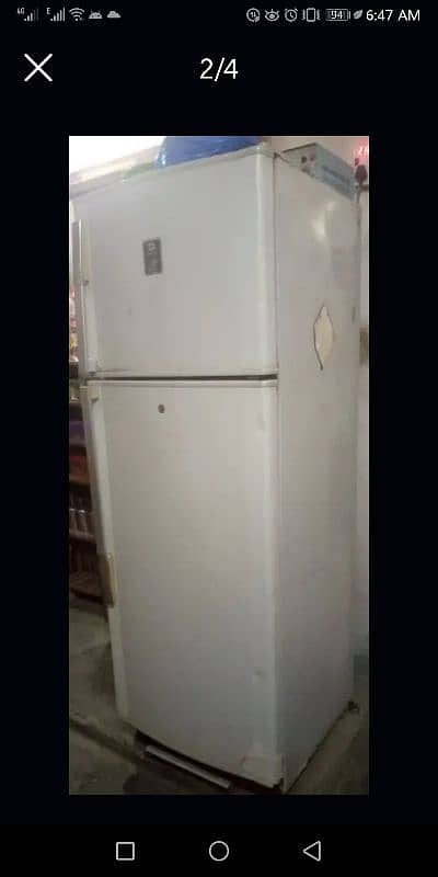 Full size ( Inverter ) Frige 0