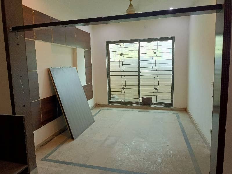 6 Marla Ground Floor Flat Available For Office Use In Johar Town Near Expo Center 6