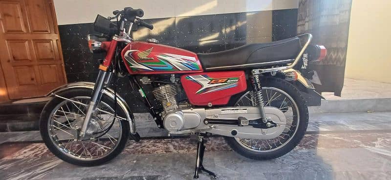 Honda 125 2023 motorcycle 1