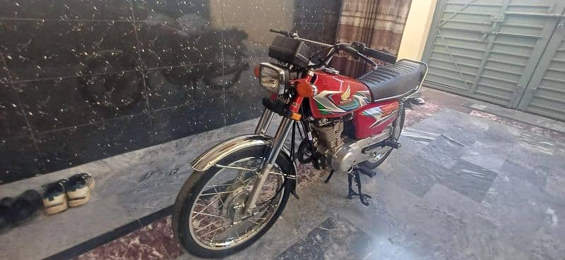 Honda 125 2023 motorcycle 5