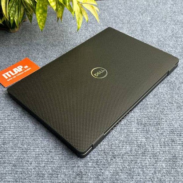 i7 10th gen slim laptop 16Gb ram 512Gb SSD 8Gb GPU snake skin 1