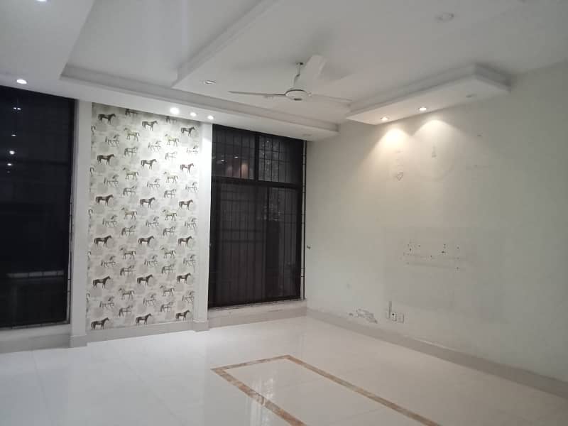 1 KANAL 10 MARLA HOUSE FOR RENT MAIN CANTT AND UPPER MALL LAHORE 11