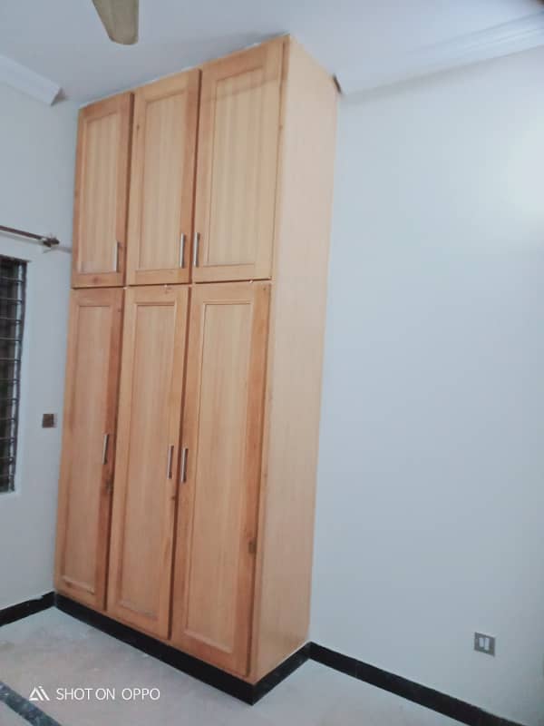 25*40 (4) Marla Upper Portion Por Rent In G 13 5