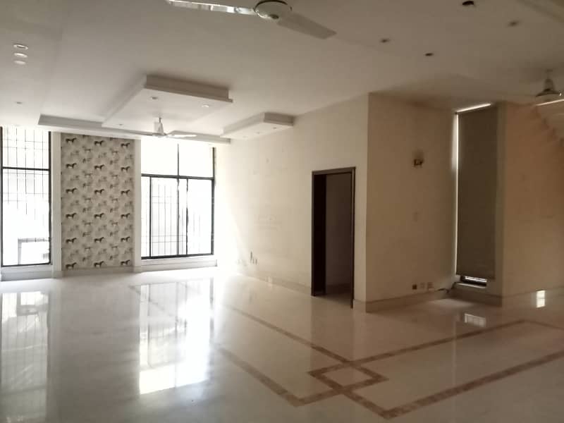 40000 SQFT OFFICE FOR RENT MM ALAM GULBERG III AND GARDEN TOWN MOLDEL TOWN SHADMAN LAHORE 14