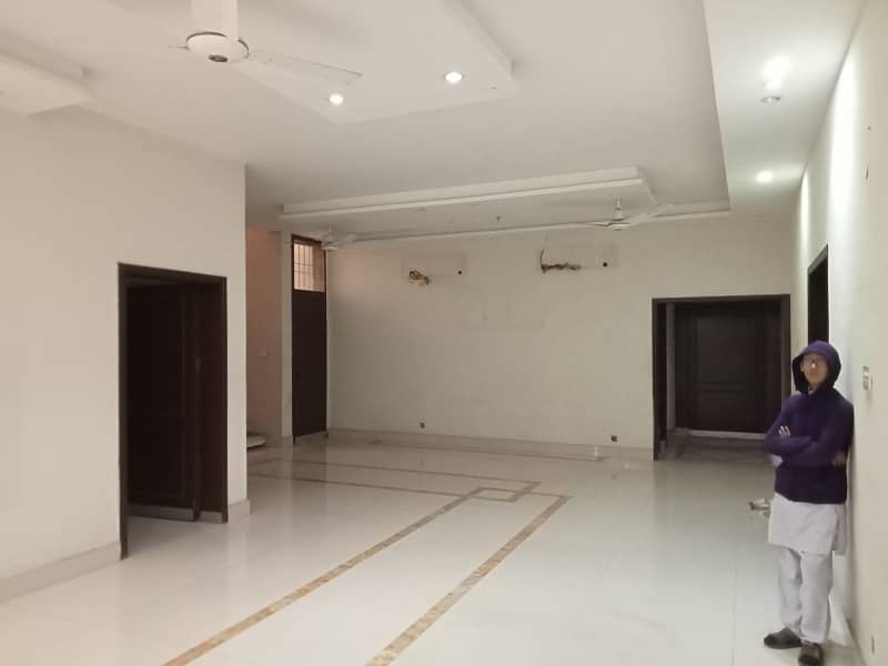 40000 SQFT OFFICE FOR RENT MM ALAM GULBERG III AND GARDEN TOWN MOLDEL TOWN SHADMAN LAHORE 15