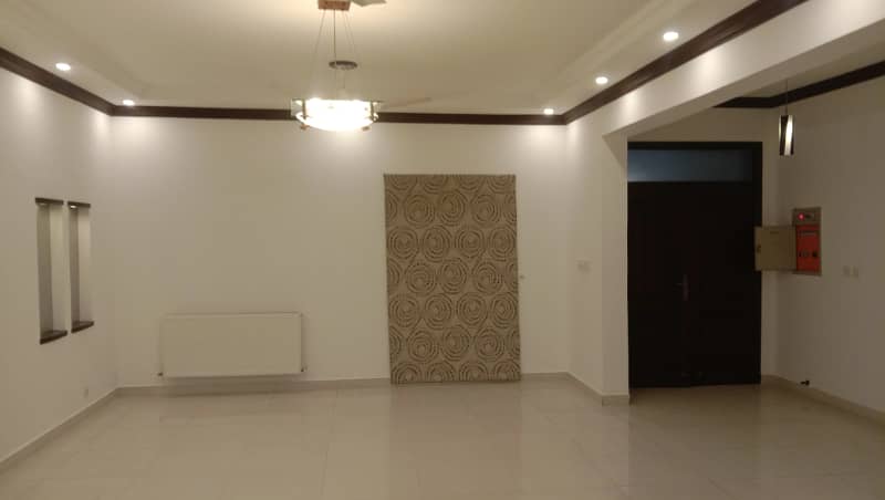 Spacious Luxurious 4-Bedroom Apartment for Rent in F11 KaraKuram Enclave, Islamabad 1