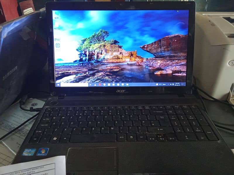 Acer Laptop For Sale. 3