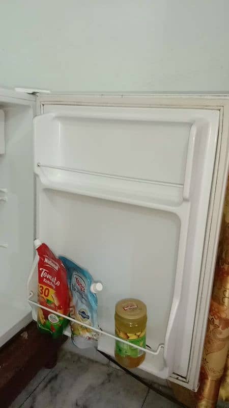 mini refrigrator 1