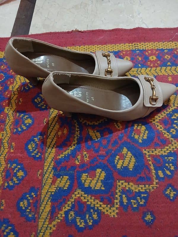 stylo pumps size 8 3