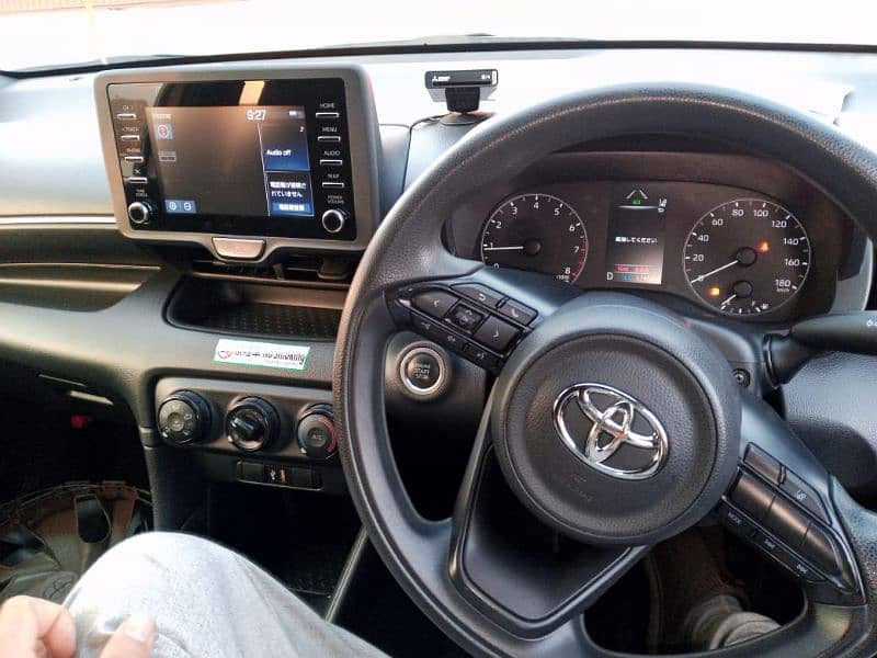 Toyota Yaris X Push Start 2021 5