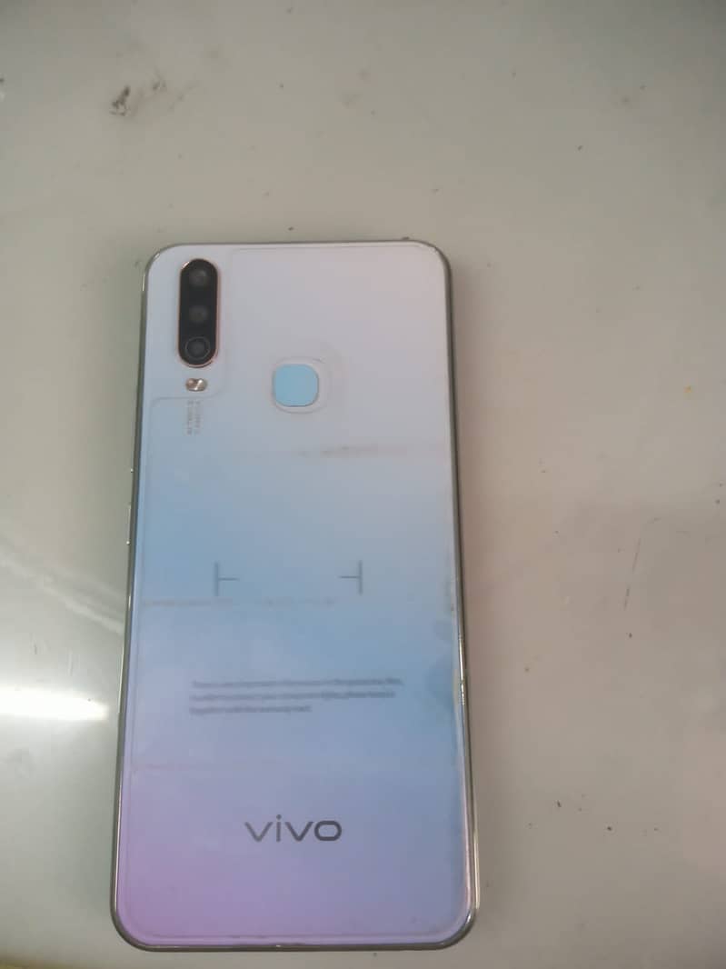 Vivo Y17 3