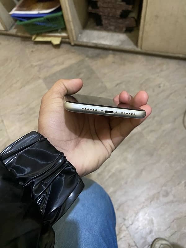 iPhone 11 64gb non pta eSIM non active 4