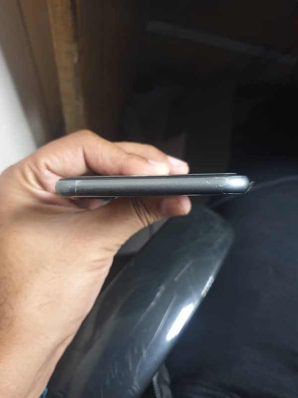 Iphone 8 Plus 256 PTA 4