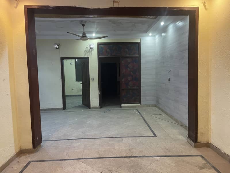 5 MARLA FULL HOUSE FOR RENT IN JOHAR TOWN NEAR TO EMPORIUM MALL 2