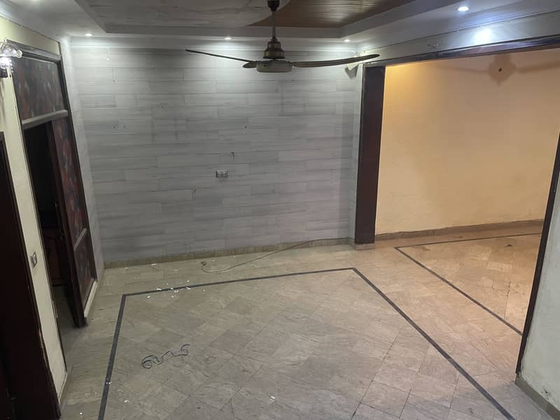 5 MARLA FULL HOUSE FOR RENT IN JOHAR TOWN NEAR TO EMPORIUM MALL 16