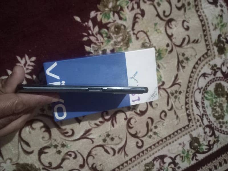 vivo y31 mobile for sel all ok with box good condition 7