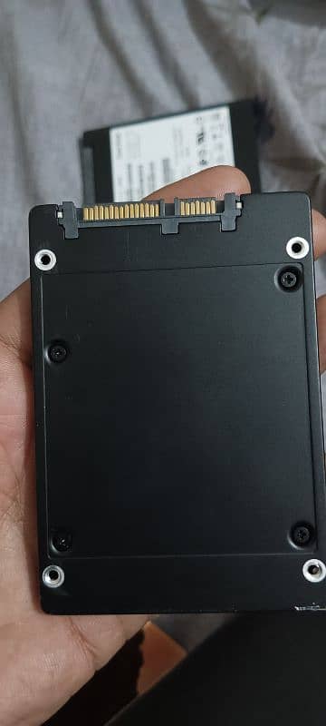 SSD SATA SanDisk 128gb for laptops 1