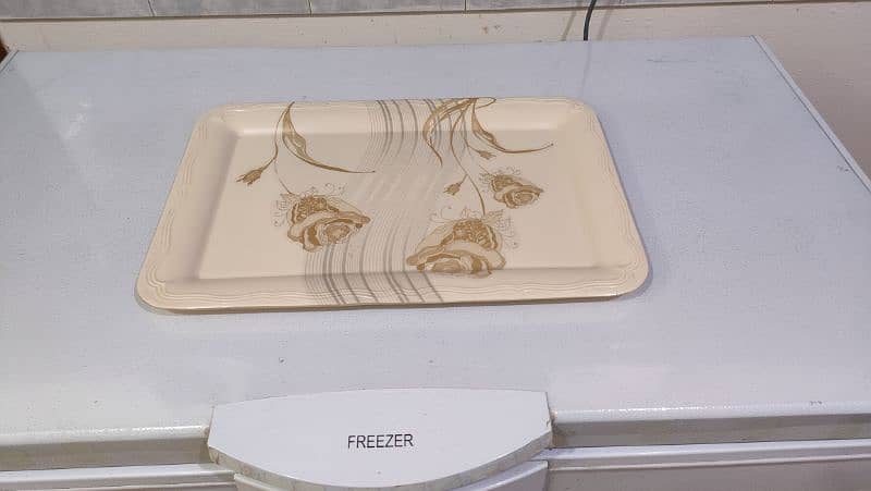 Almost new tray for sale in excellent condition 4