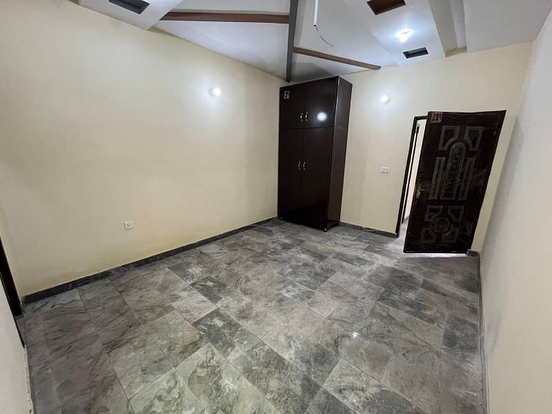 Prime Location Ferozepur Road 5 Marla House Up For sale 4