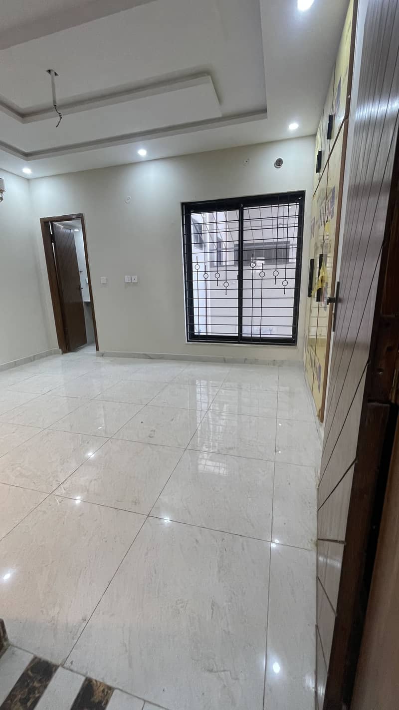 Prime Location 5 Marla House In Ferozepur Road Best Option 11