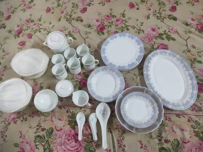 Marble Dinner Set 50 ps in New Condition Unused 3