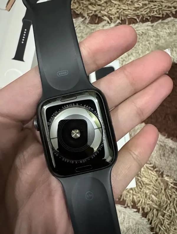 Apple Watch Series 5 44mm 3