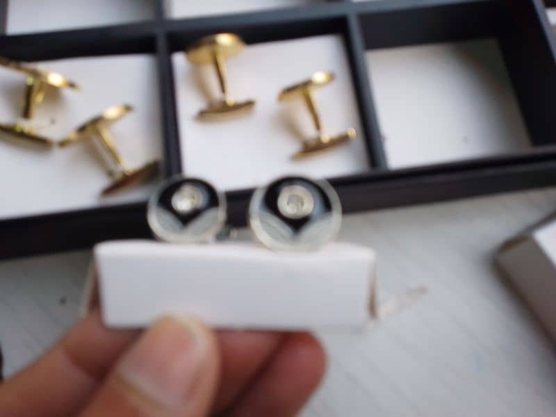 cufflink 6