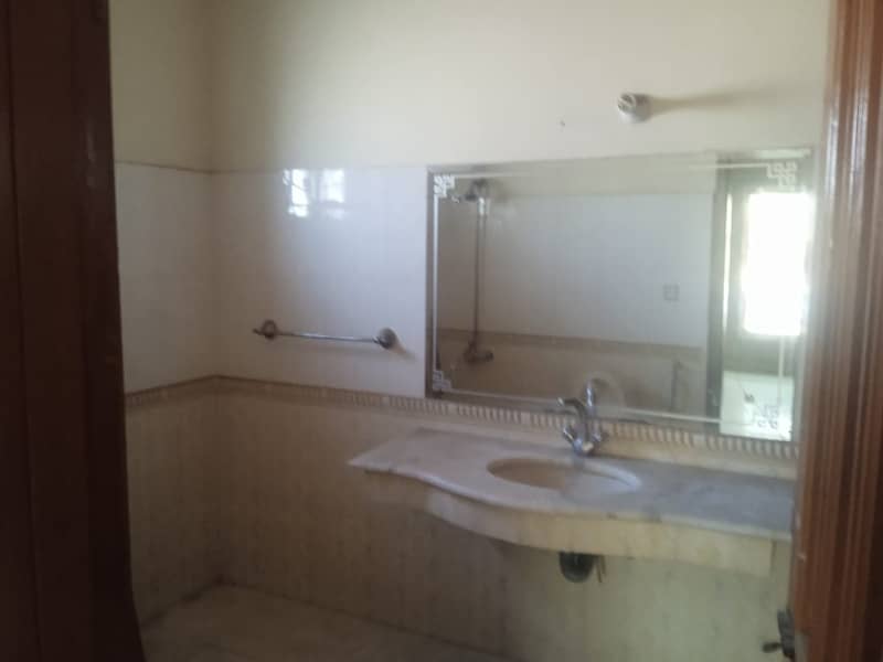 1 Kanal Upper Portion for Rent 2