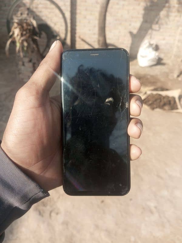 Google pixel 4 10 /8 6gp 64 tucah  warkng good x canege available 5